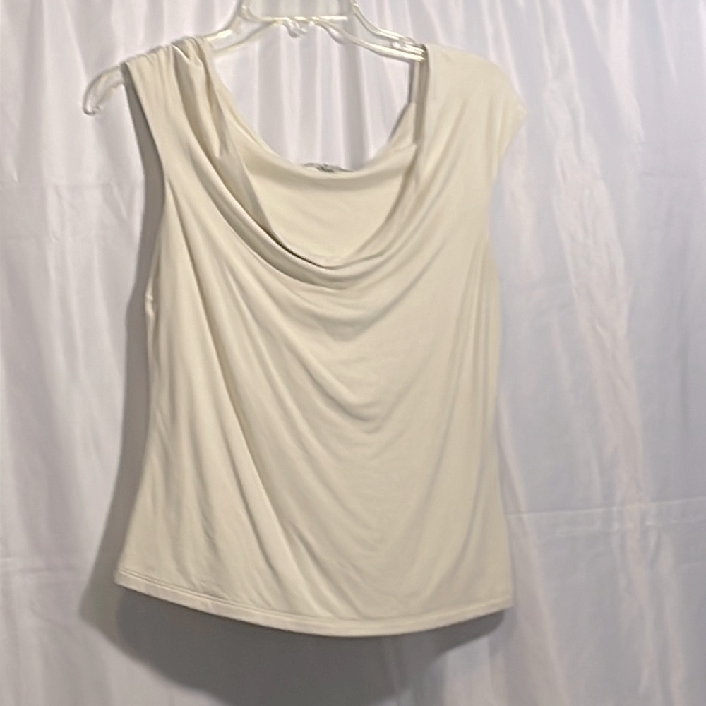 Cream off the shoulder banana republic body-con sleeveless top.